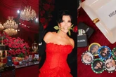 Kris Jenner celebra 70 anos com festa luxuosa inspirada em James Bond