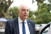 Crises de soluço: Osmar Terra sugere a Bolsonaro buscar neurologista