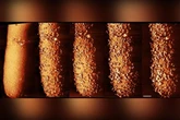 Imagens revelam como antibiótico rompe defesa de bactérias resistentes