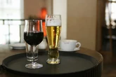 Vinho e cerveja também podem ser contaminados por metanol? Entenda