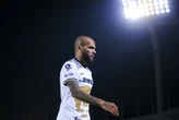 Daniel Alves é condenado pelo TAS a indenizar o Pumas; entenda