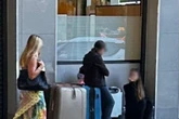 Mãe e Filha que moraram em McDonald’s são despejadas de apartamento