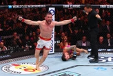 UFC 316: Dvalishvili mantém título dos galos. Brasileiros não vencem