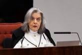 Grupo liderado por Bolsonaro atacou as instituições, diz Cármen Lúcia
