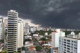 SP tem segunda (17/11) com chuvas fortes e vento. Saiba que horas