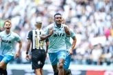 Com presença de Ancelotti, Grêmio vence Atlético-MG de virada