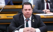 Agro aceita tarifaço para garantir anistia a Bolsonaro, diz deputado