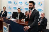 Presidente de estatal quer investigar grupo de zap que o critica