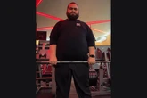 Padre de 186 kg compartilha com fiéis rotina de luta contra obesidade
