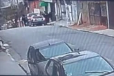 Criminosos trocaram de veículo após roubo a carro-forte. Vídeo
