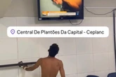 Homem que fez duas mulheres de reféns assiste à própria prisão na TV