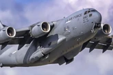 Avião militar dos EUA arremete ao tentar pousar em Campo Grande. Vídeo