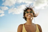 Óculos de sol podem não proteger seus olhos corretamente, aponta USP