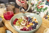 7 frutas que transformam o corpo em uma “máquina” de produzir colágeno