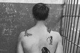 O que as tatuagens revelam sobre o mundo do crime. Veja detalhes