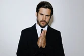 Nicolas Prattes responde pergunta sobre tamanho do pênis e viraliza