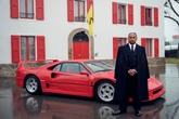 Hamilton diz que vendeu coleção de carros avaliada em R$ 93,5 milhões