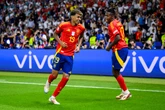 Goleiro da Espanha destaca importância da dupla Yamal e Williams