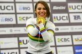 Paulista bate recorde mundial no paraciclismo. Veja quem é a atleta