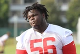 Calouro de 210 kg é dispensado da NFL por não atingir metas físicas