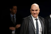 Moraes concentra quase 100% dos mandados de prisão em aberto do STF