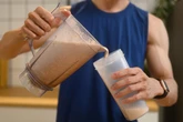Nutri lista 4 combinações que atrapalham o efeito do whey protein