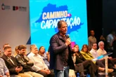 Após criticar Lula, Tarcísio prega união contra tarifaço: “Mãos dadas”