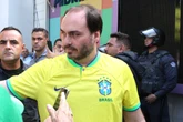 Ala bolsonarista em SC diz que Carlos coloca em risco vaga no Senado
