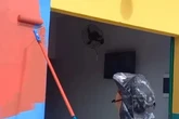 Prefeito petista troca verde e amarelo e pinta município de vermelho