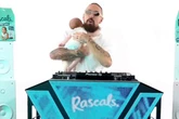 DJ viraliza ao promover rave para bebês: veja vídeo