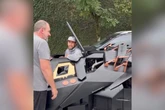 Vídeo: Neymar “testa” Batmóvel que comprou por mais de R$ 8 milhões