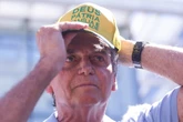 Bolsonaro quer acompanhar de carro passeata pela anistia em Brasília