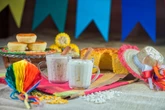 Quais as bebidas mais e menos calóricas das festas juninas