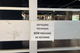 Metrô segue fechado e GDF anuncia plano emergencial no horário de pico