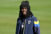 Futebol inglês: jogador sofre suspensão por envolvimento com apostas