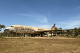 Alvo de vandalismo, avião estacionado em Taguatinga passa por reparos
