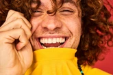 Ciência revela a fórmula secreta que torna um sorriso mais atraente