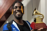 Grammy entregue por engano é devolvido para vencedor: “Emocionado”