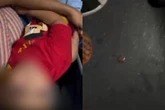 Cobrador salva criança engasgada em ônibus