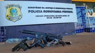 PRF apreende fuzil dos EUA, pistolas e revólver em ônibus no DF