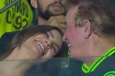 Vídeo: Amado Batista rouba a cena após “flagra” com a esposa em jogo