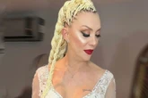 Famosa cantora turca morre após despencar do sexto andar de prédio