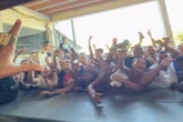 Multidão se reúne na frente de presídio à espera de Oruam. Vídeo