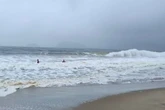Marinha alerta para ondas de 2,5 metros no litoral de São Paulo