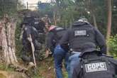 Pernas invertidas indicam tortura em cadáver encontrado em cemitério