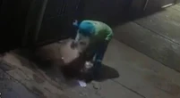 Gari emociona moradora ao recolher lixo: “Orgulho da profissão”