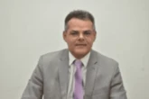 Quem é o juiz da decisão relâmpago, em 16 minutos, contra aposentados