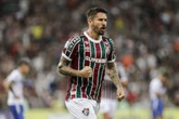 Em noite de Cano e Everaldo, Flu vence e segue invicto. Veja gols