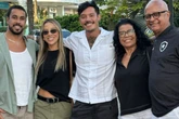 Do reality pra vida: ex-BBBs se reúnem e posam juntos em almoço