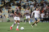 Fluminense vence na Sul-Americana e vira líder. Assista aos gols